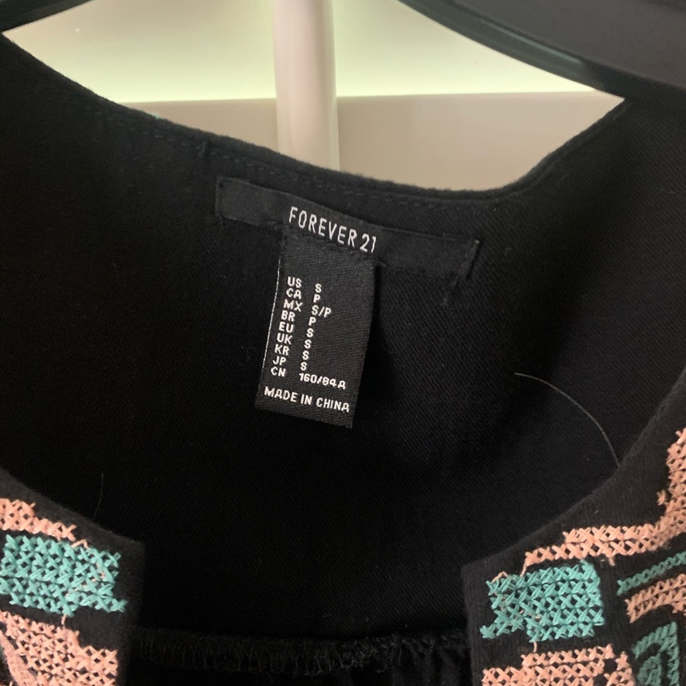 Forever 21 Top - Picture 3 of 5